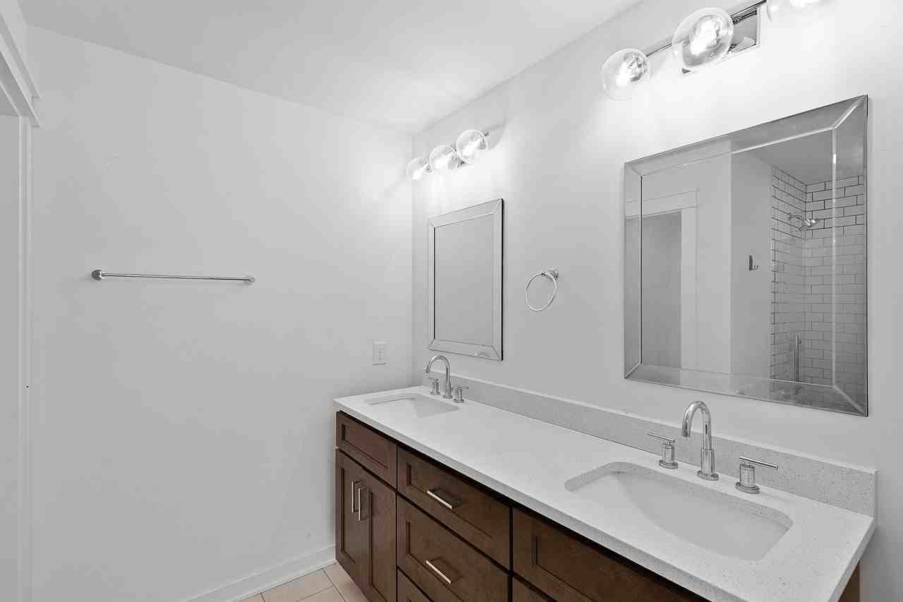 321 Lambuth Blvd #B - Photo 6 of 18