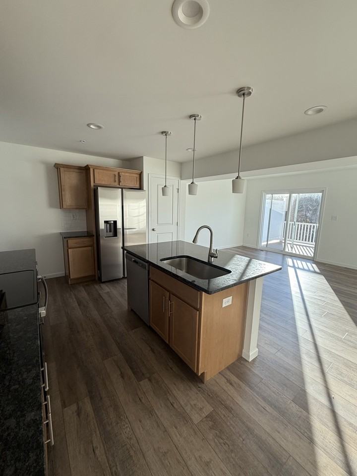 4252 Blackburn Drive - Photo 3 of 20