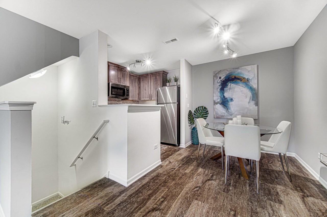 434 Handel Ct #434 - Photo 5 of 13