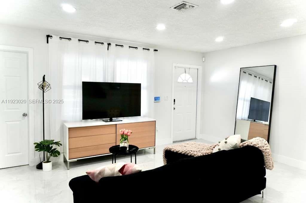 1213 Northwest 6th Avenue #0 - Photo 5 of 29