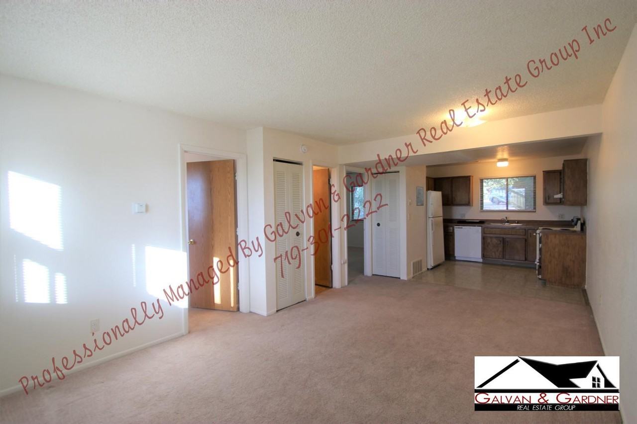 1180 Chiricahua Loop #6 - Photo 2 of 7