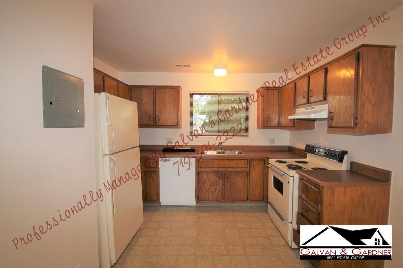 1180 Chiricahua Loop #6 - Photo 3 of 7