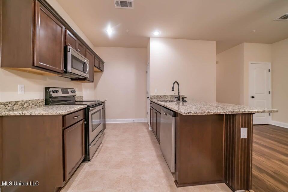 875 Reunion Place Cir - Photo 5 of 15