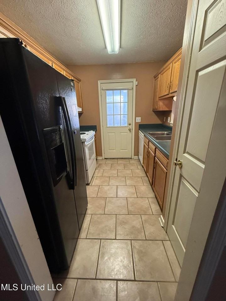 1531 Chelsea Ln - Photo 7 of 25