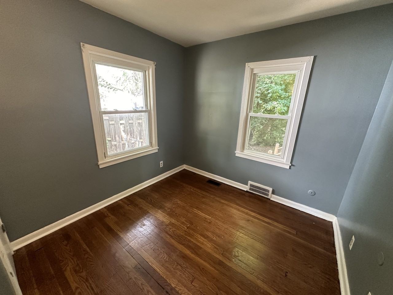 24 Monterey St - Photo 4 of 7