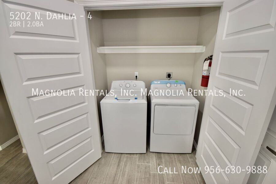 5202 N Dahlia St #4 - Photo 7 of 15