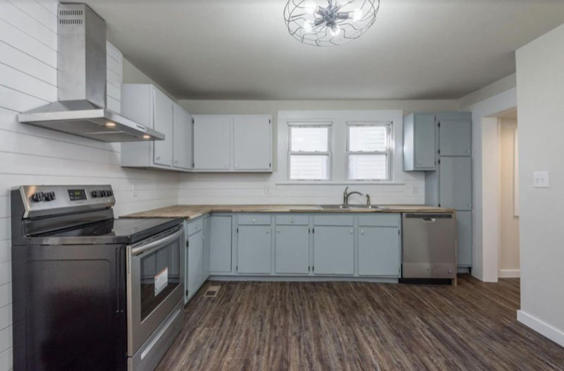 1235 Iredell Ave - Photo 4 of 14