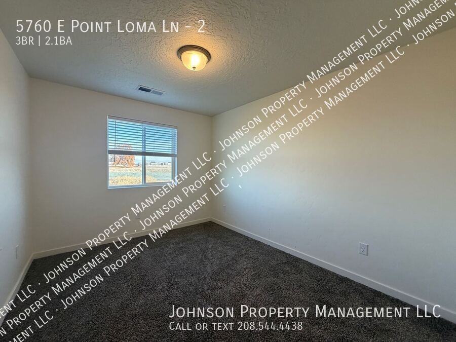 5760 East Point Loma Lane #2 - Photo 7 of 18