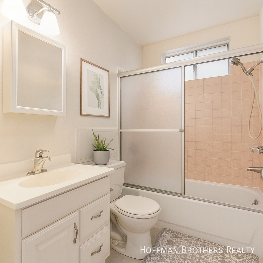 5709 Willowcrest Avenue #B - Photo 4 of 6