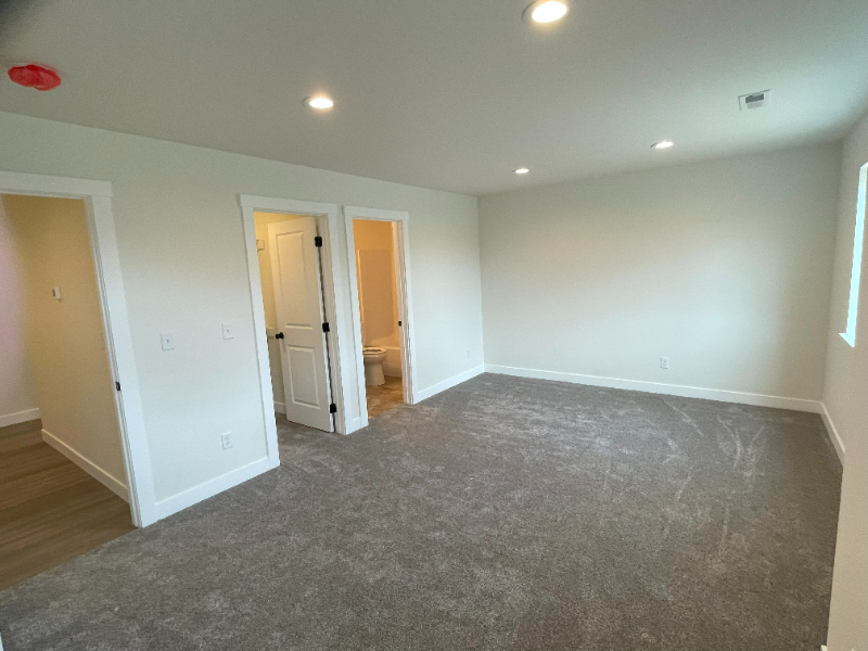 502 E 2nd Ave - Photo 5 of 16