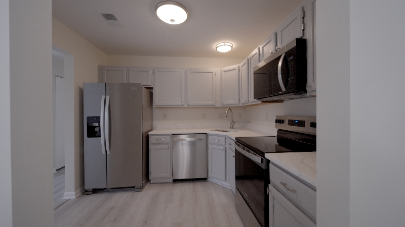 136 Brookland Ct #8 - Photo 4 of 17