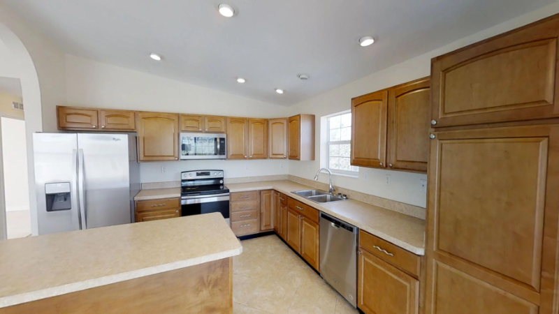 31430 Avenue E - Photo 2 of 15