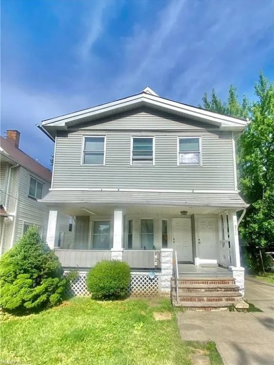 2231 W 105th St #2UP - Photo 2 of 12