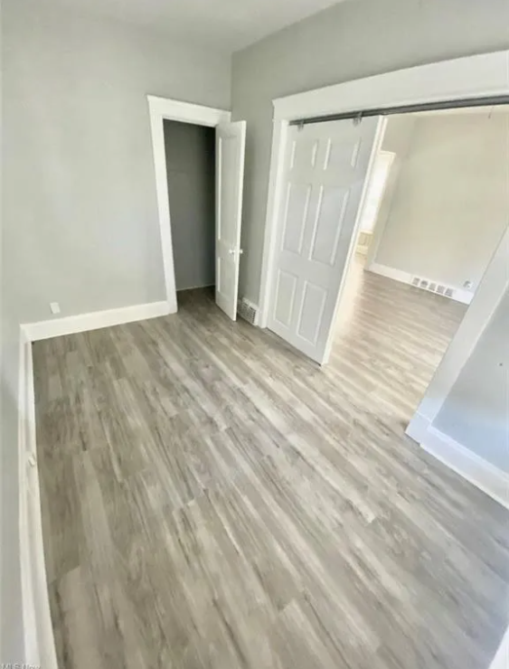 2231 W 105th St #2UP - Photo 6 of 12