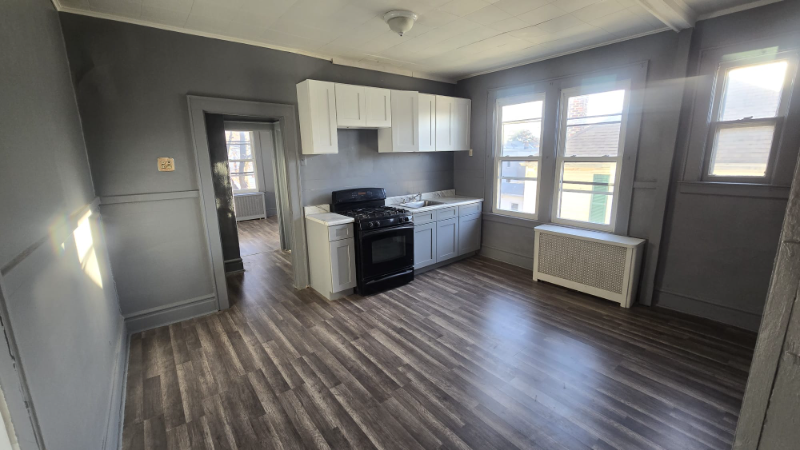 27-29 Schofield Street #2R - Photo 3 of 8