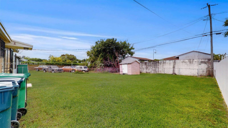 830 Northwest 3rd Street - Photo 2 of 15