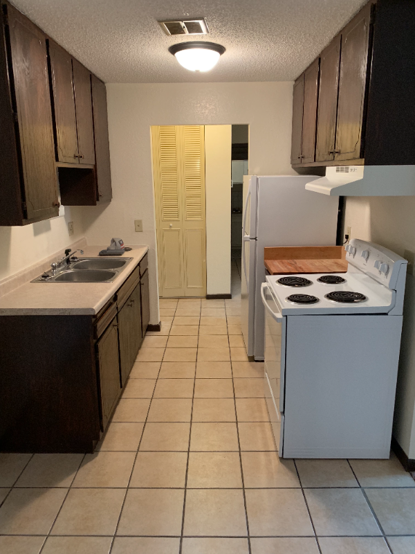 995 Saint Albans St N #203 - Photo 3 of 11