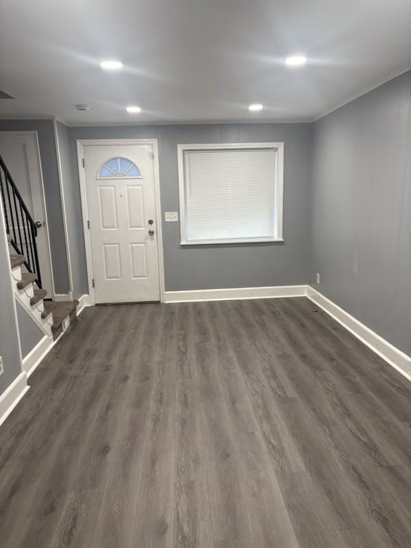 921 Bonaparte Ave - Photo 3 of 15