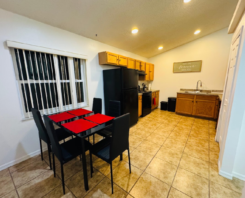 536 Cheshire Way #2 - Photo 3 of 6