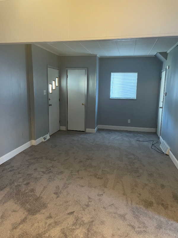 1937 Kenneth Avenue #B - Photo 2 of 8