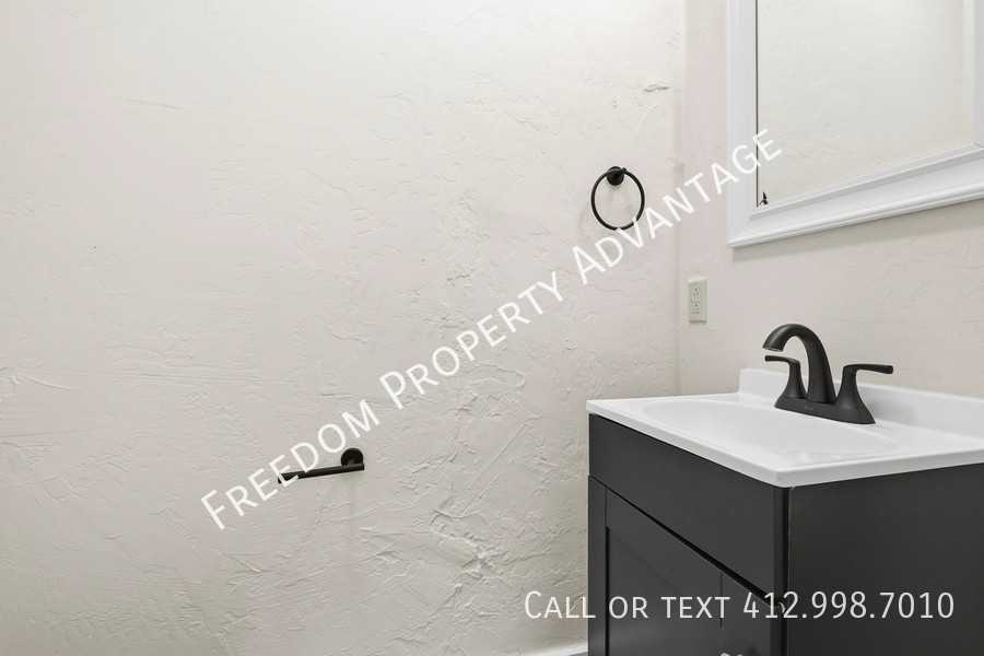 767 Shady Dr E - Photo 7 of 36