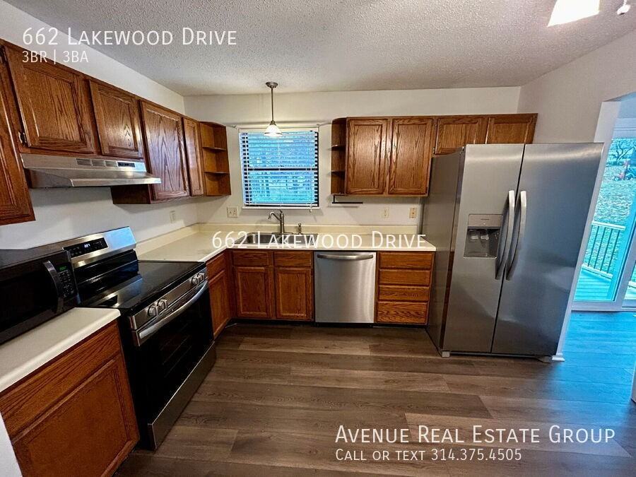 662 Lakewood Dr - Photo 4 of 13