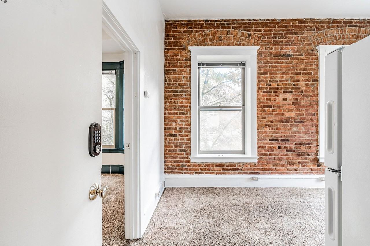 Classic Co - Photo 4 of 35