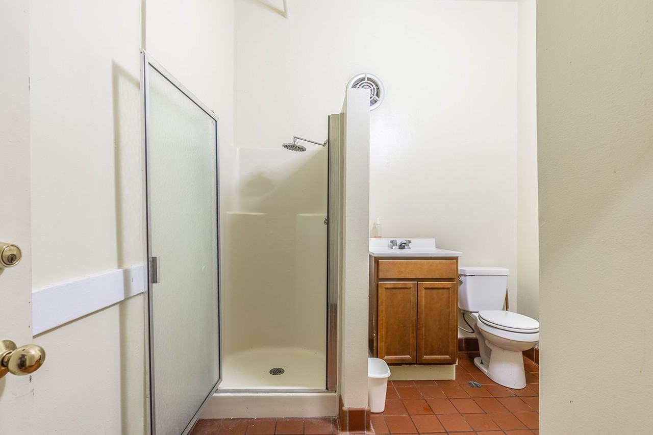 Classic Co - Photo 5 of 35