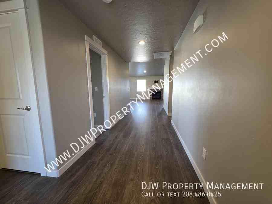 7528 West Itasco Drive - Photo 2 of 17