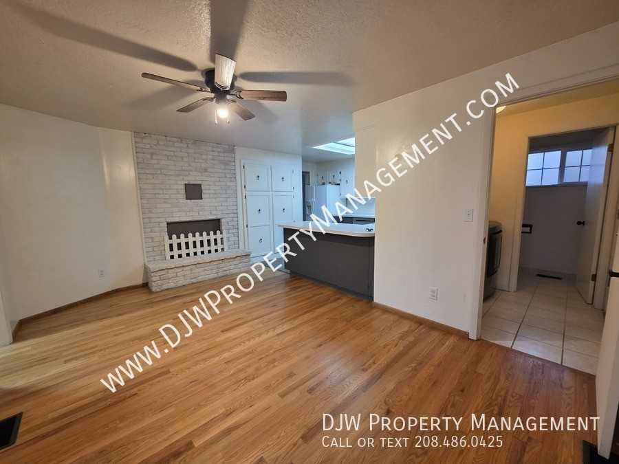 9144 West Dalton Place - Photo 3 of 19