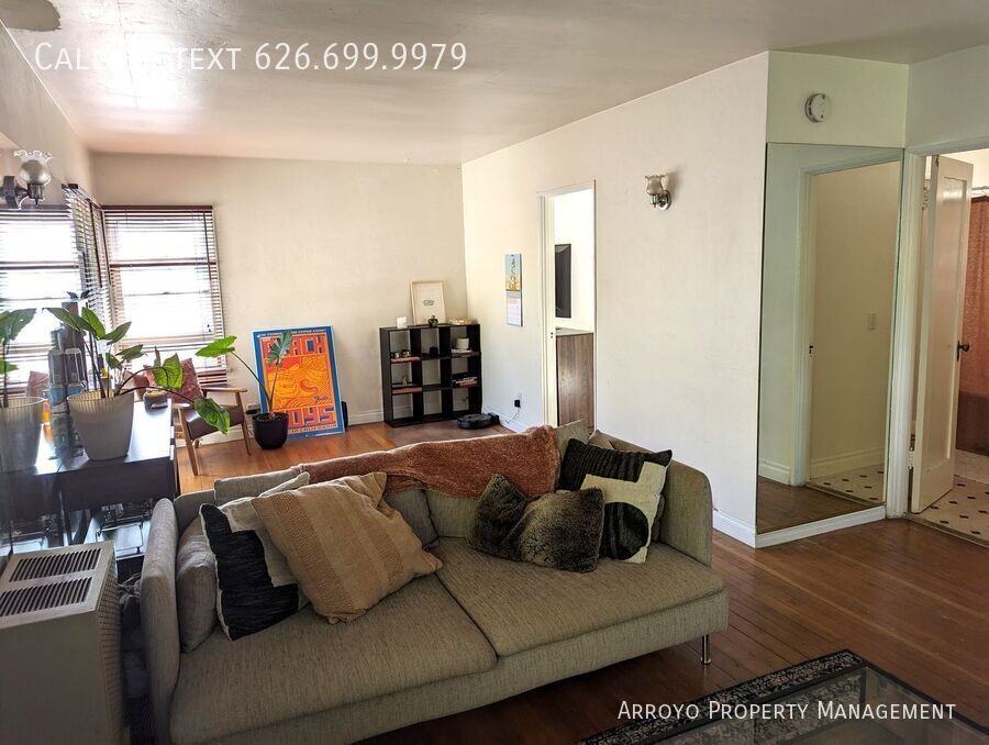 207 1/2 S Primrose Ave - Photo 4 of 19