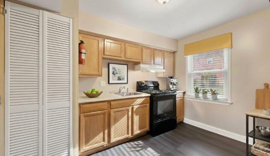 5007 Sheriff Road Northeast - Photo 2 of 6