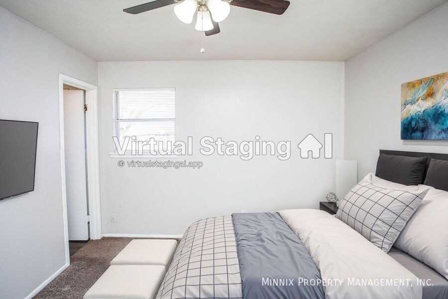 3403 Bangor Dr - Photo 4 of 42