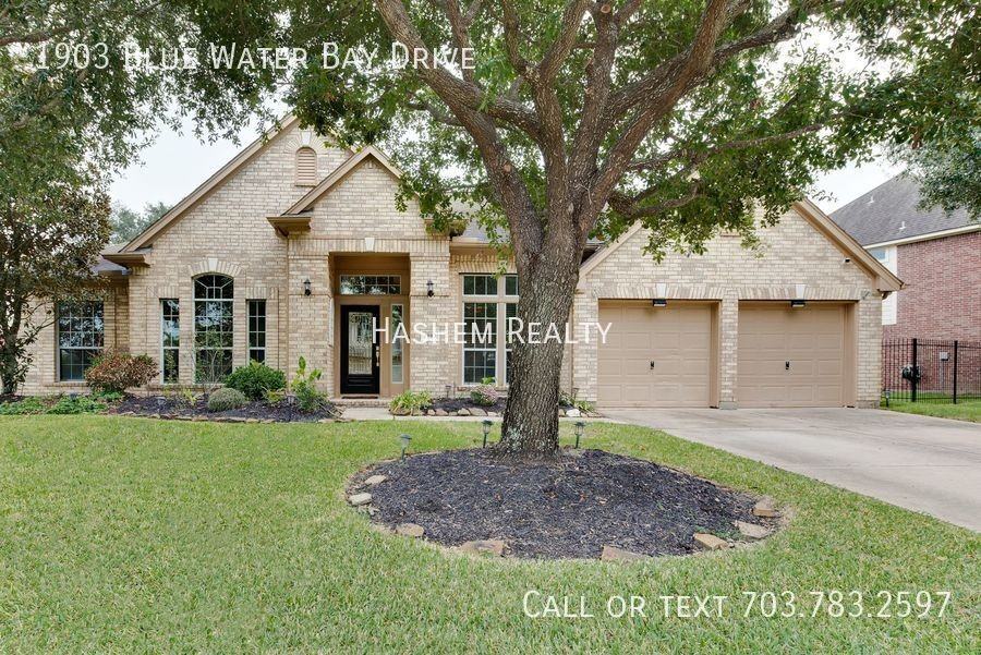 1903 Blue Water Bay Drive