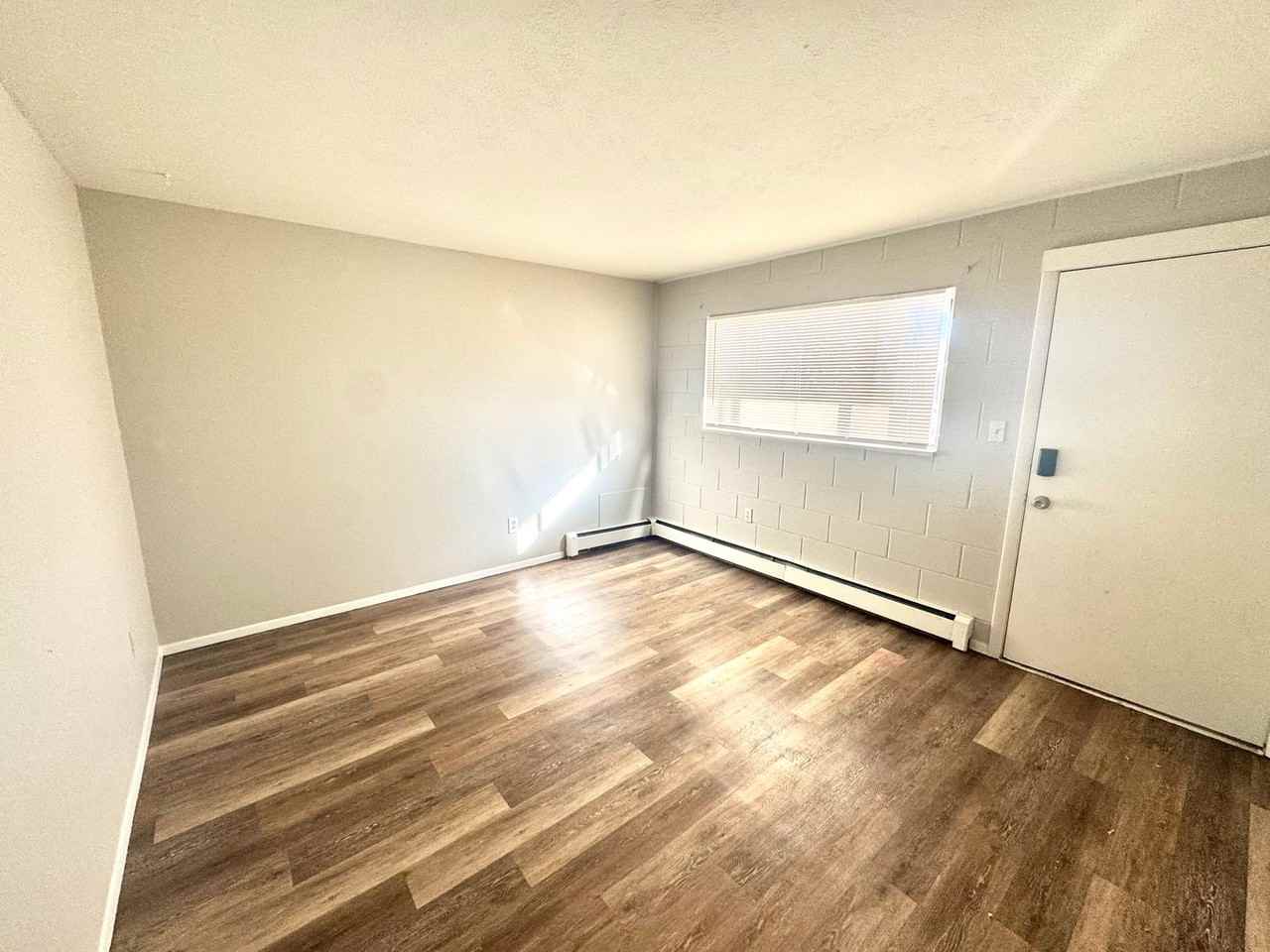 3126 N Hancock Ave #2 - Photo 3 of 25