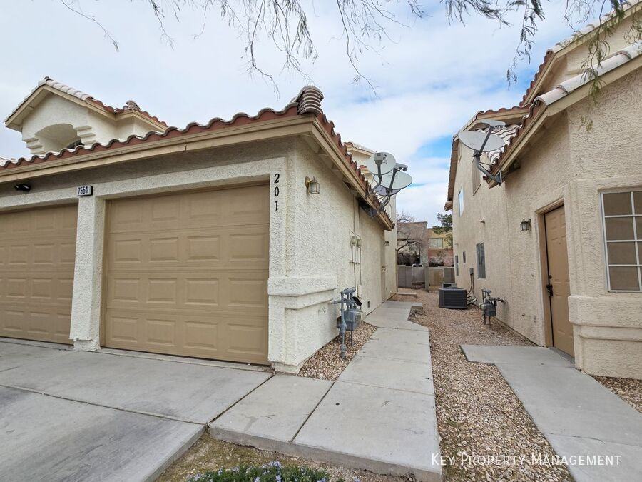 7554 Durham Hall Ave #201 - Photo 7 of 34