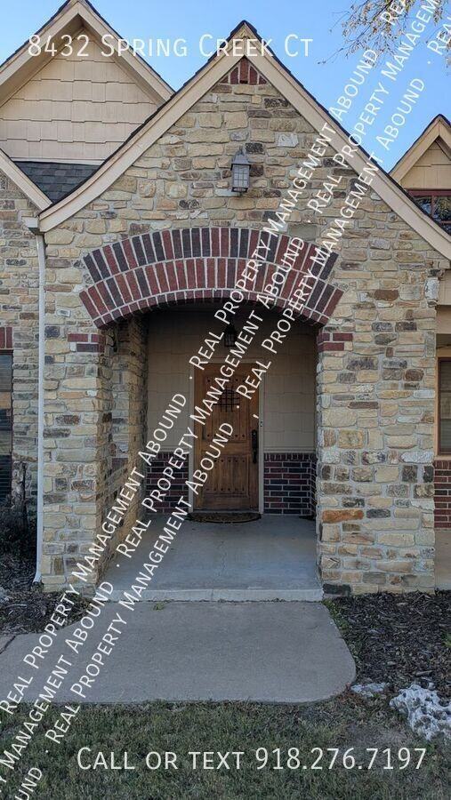 8432 Spring Creek Lane - Photo 2 of 17