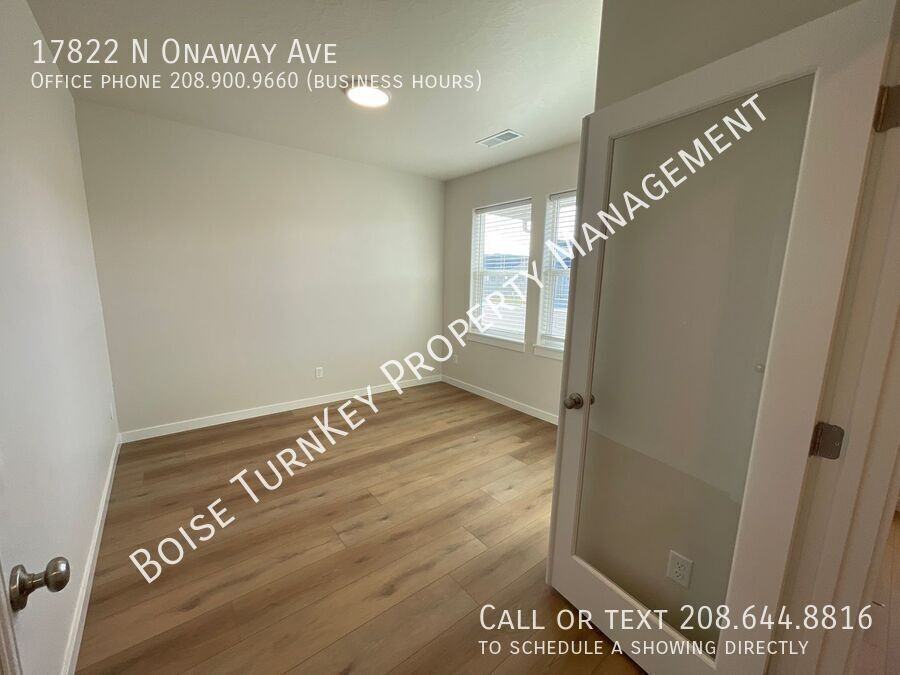 17822 North Onaway Avenue - Photo 4 of 31