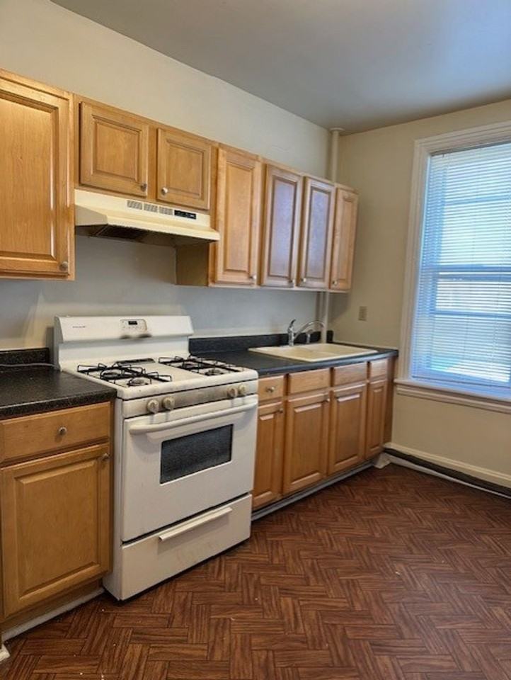 36 N 19th St #2 - Photo 5 of 12