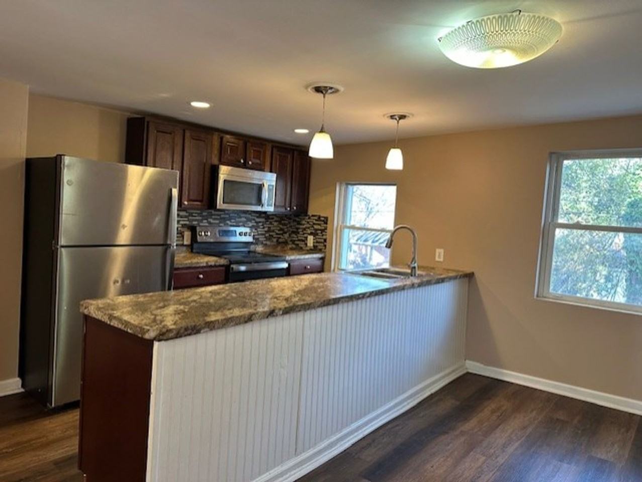 2266 Kensington St - Photo 5 of 13