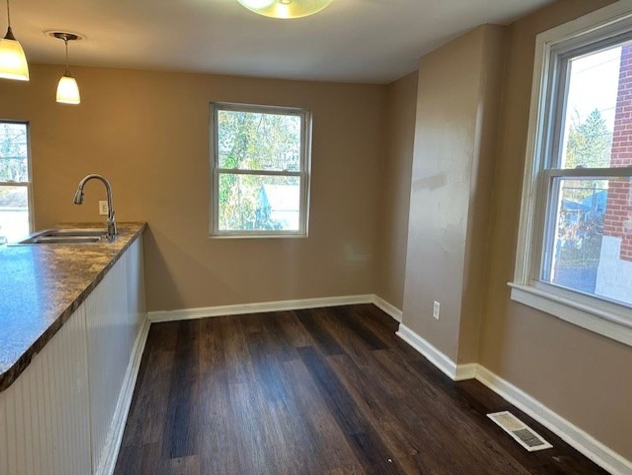 2266 Kensington St - Photo 7 of 13