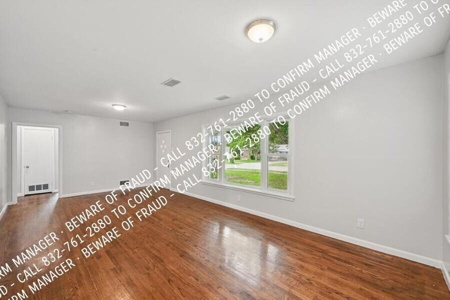 1928 Oldgate Ln - Photo 5 of 46