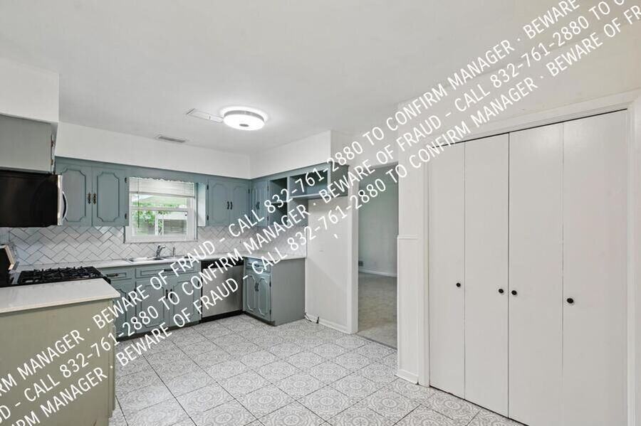 1928 Oldgate Ln - Photo 6 of 46