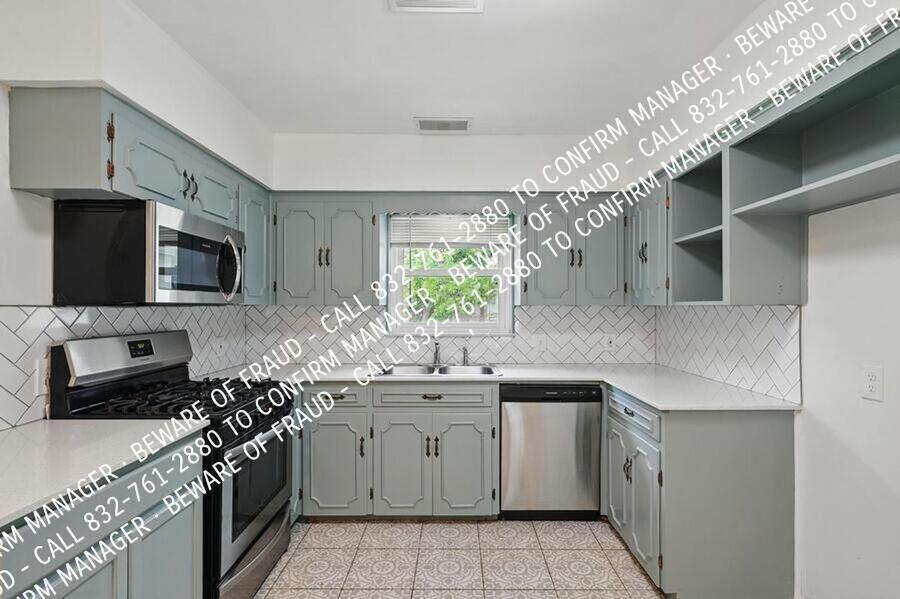 1928 Oldgate Ln - Photo 7 of 46