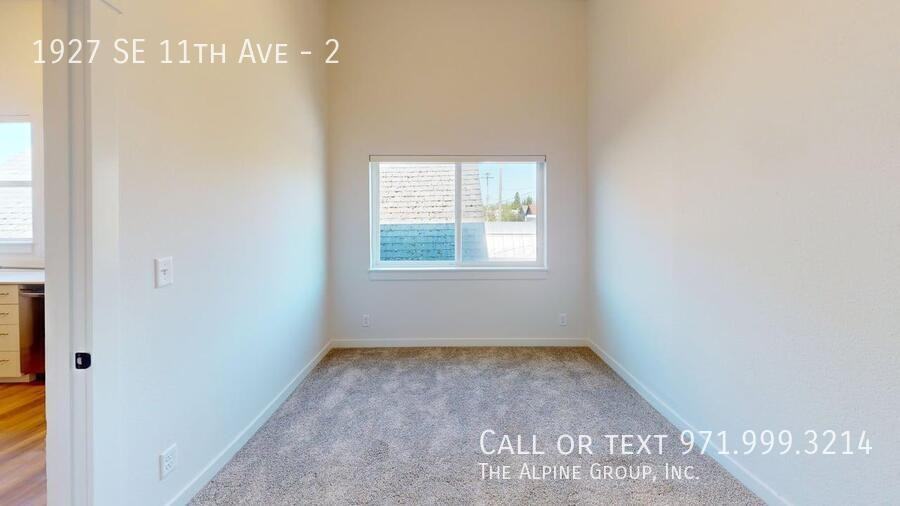 1927 Southeast 11th Avenue #2 - Photo 7 of 17