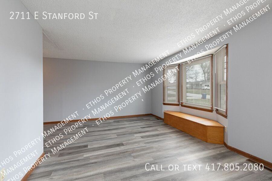 2711 E Stanford St - Photo 4 of 18