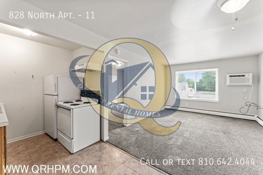 828 North Apt. #11 - Photo 3 of 25