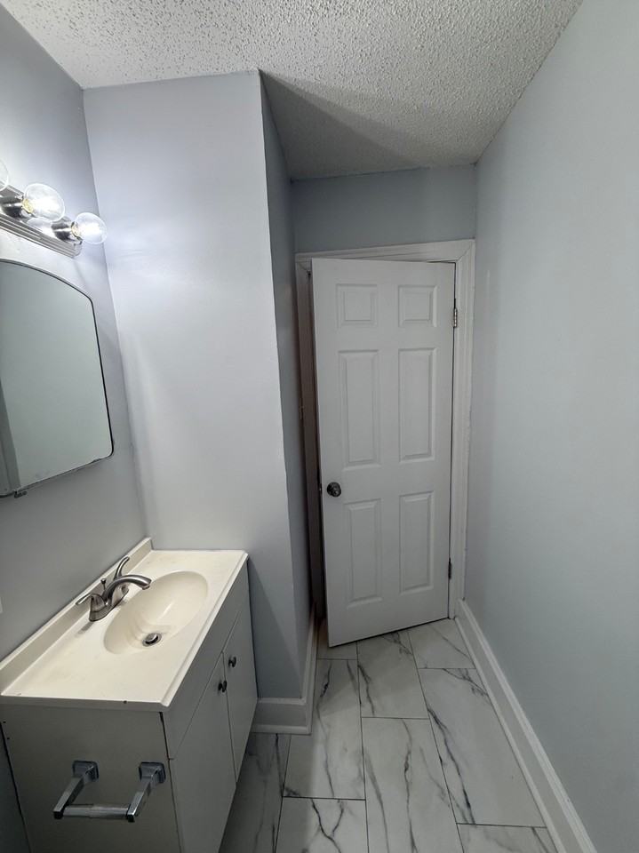 3221 Wolfe St #NA - Photo 4 of 19