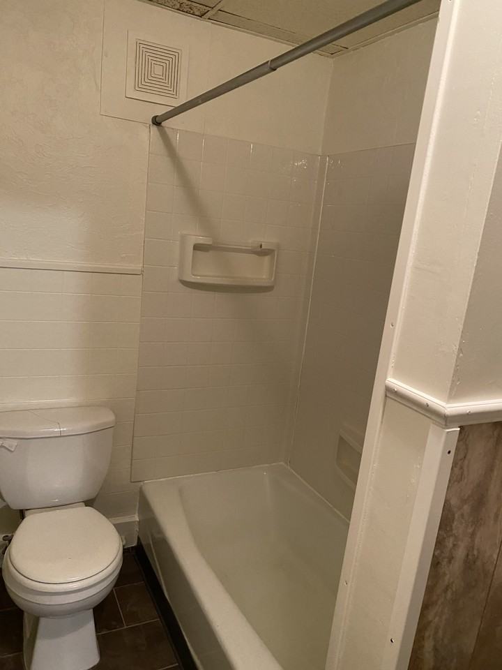 6 Walcott St #1R - Photo 5 of 11