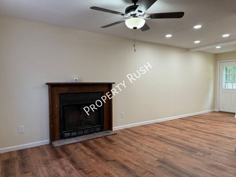 1511 Rustic Drive #1509 - Photo 5 of 26